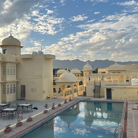 The Burj Resort Luxurious Stay Udaipur Eksteriør billede