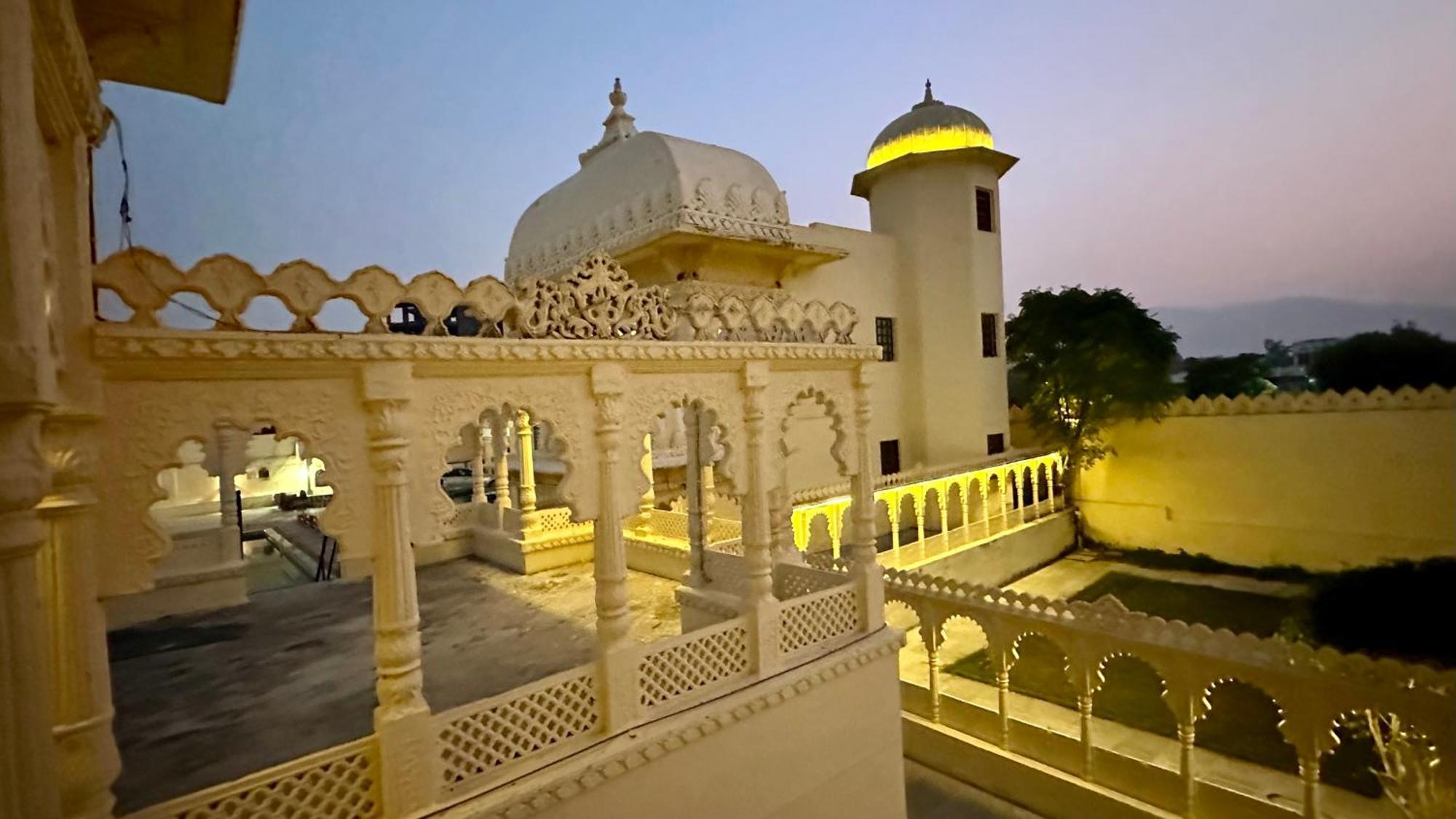 The Burj Resort Luxurious Stay Udaipur Eksteriør billede